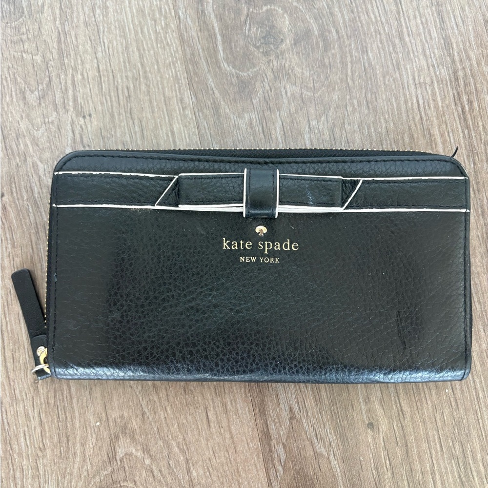 black leather Kate Spade New York Baldwin Street Nisha wallet